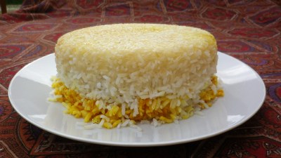 Polo con crosta tah-dig (ricetta base del riso iraniano)