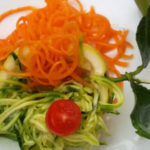 Spaghetti di verdure bicolore allo zenzero e limone - Biolcalenda Giugno2019 Spaghetti di verdure bicolore allo zenzero e limone - Biolcalenda Giugno2019