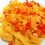 Tagliatelle di mais ai peperoni - Biolcalenda Giugno2019 Tagliatelle di mais ai peperoni - Biolcalenda Giugno2019