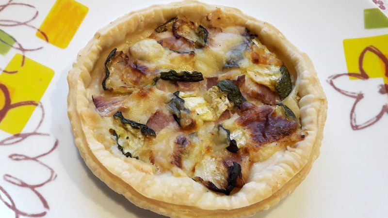 Crostata con cavolo nero e cipolla rossa - Biolcalenda di febbraio2020