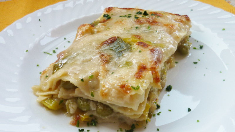 Lasagne con piselli e asparagi - Biolcalenda di maggio2020