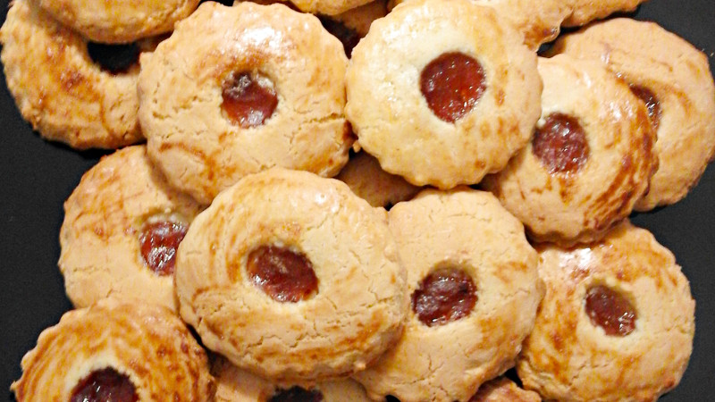 Biscotti con marmellata - Biolcalenda di giugno2020